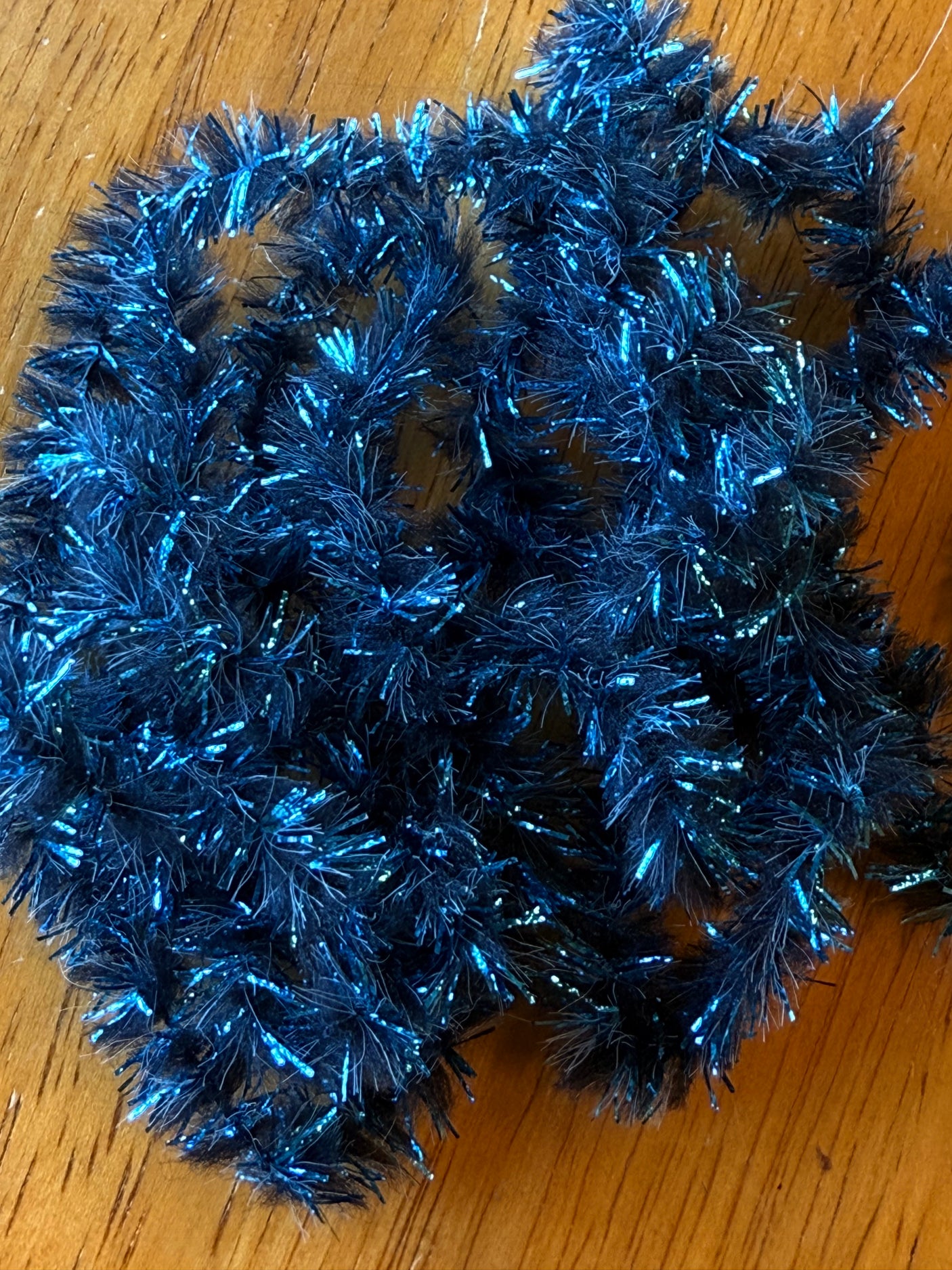 Jumbo Speckled Crystal Chenille Black/Metallic Blue