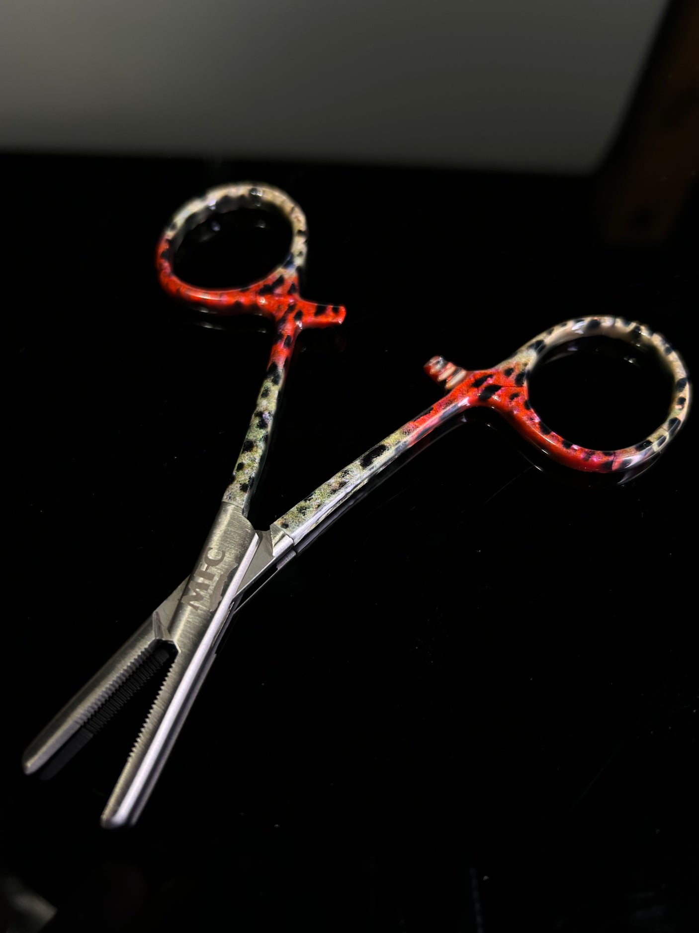 River Camo Forceps: Straight Tip - Rainbow Trout